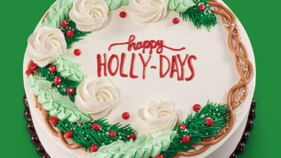 A picture of Baskin-Robbins' Holly-days Cake.